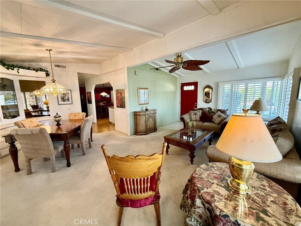 Image 5 of property listing at 7501 Palm 100, Yucca Valley, CA 92284