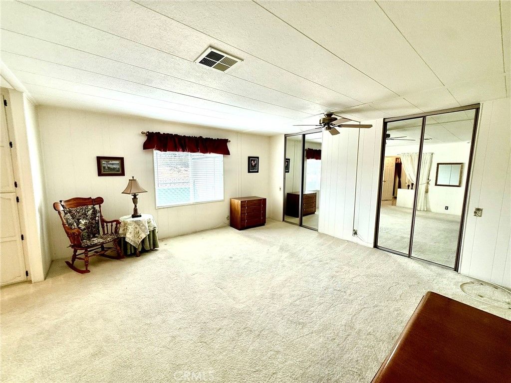 Image 54 of property listing at 7501 Palm 100, Yucca Valley, CA 92284