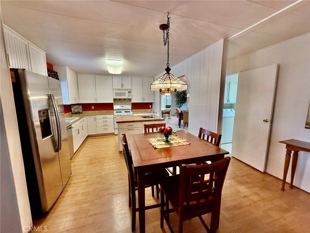 Image 57 of property listing at 7501 Palm 100, Yucca Valley, CA 92284