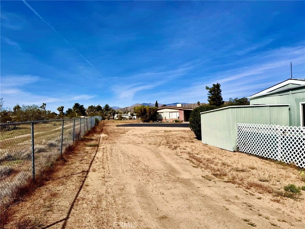 Image 68 of property listing at 7501 Palm 100, Yucca Valley, CA 92284