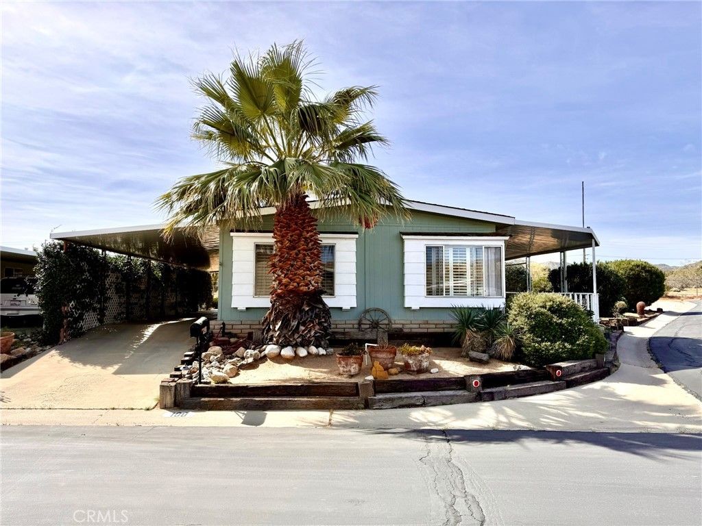 Image 69 of property listing at 7501 Palm 100, Yucca Valley, CA 92284