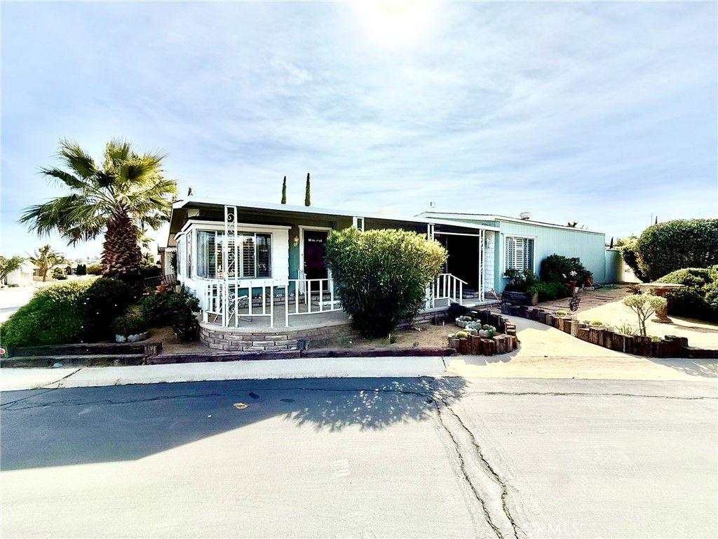 Image 72 of property listing at 7501 Palm 100, Yucca Valley, CA 92284