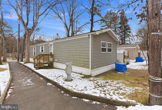 12 LACE BARK LANE, Jackson, NJ 08527