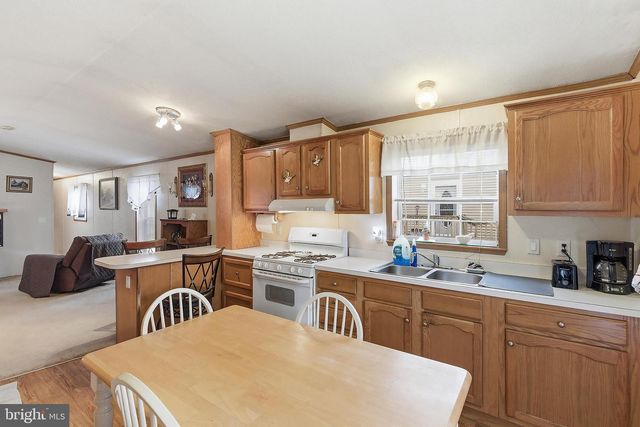 12 LACE BARK LANE, Jackson, NJ 08527