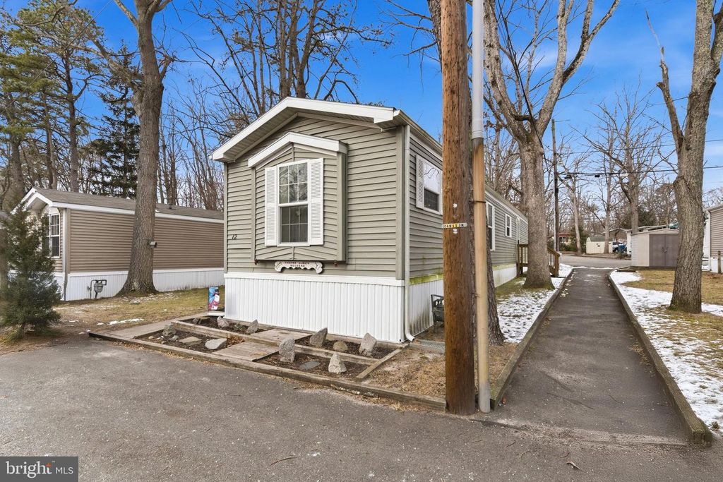 12 LACE BARK LANE, Jackson, NJ 08527