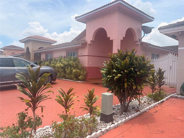 8814 NW 109th Terrace, Hialeah Gardens, FL 33018