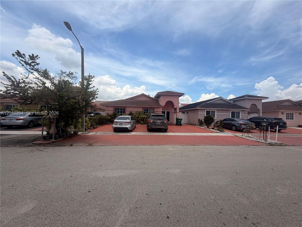 8814 NW 109th Terrace, Hialeah Gardens, FL 33018