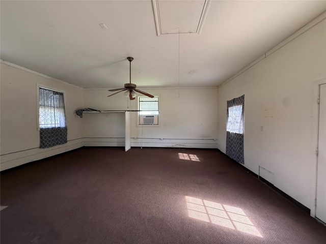 201 N Dallas Street, Palmer, TX 75152