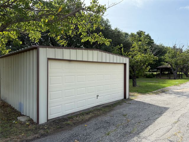 201 N Dallas Street, Palmer, TX 75152