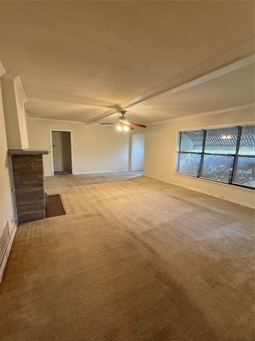 201 N Dallas Street, Palmer, TX 75152