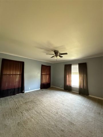 201 N Dallas Street, Palmer, TX 75152