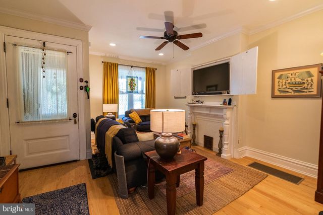 4914 CEDAR AVE, Philadelphia, PA 19143