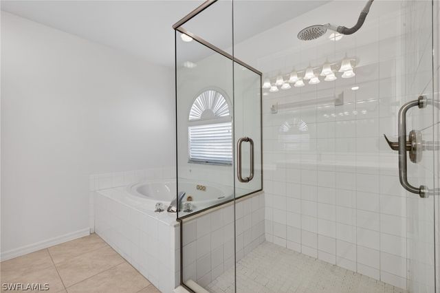 7611 Cameron CIR, Fort Myers, FL 33912