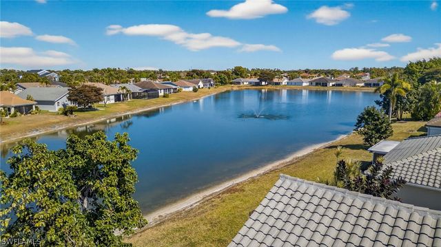 7611 Cameron CIR, Fort Myers, FL 33912