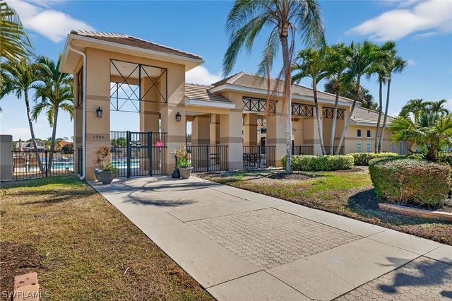 7611 Cameron CIR, Fort Myers, FL 33912