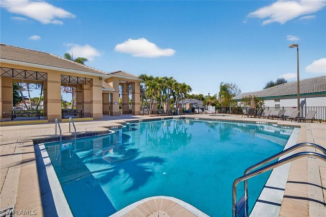 7611 Cameron CIR, Fort Myers, FL 33912