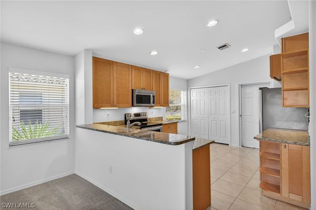 7611 Cameron CIR, Fort Myers, FL 33912