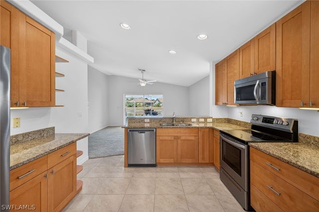 7611 Cameron CIR, Fort Myers, FL 33912