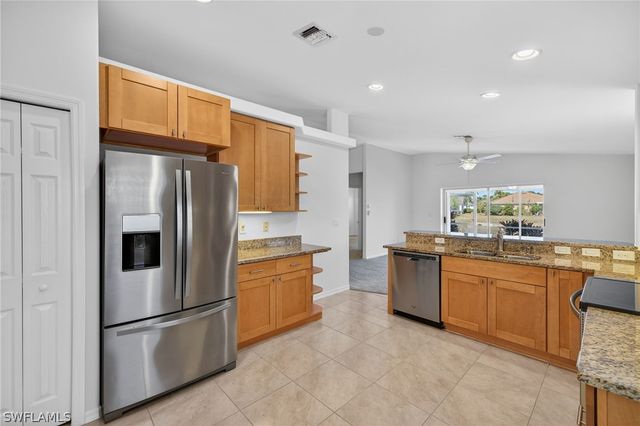 7611 Cameron CIR, Fort Myers, FL 33912