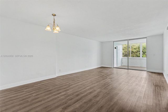 1402 NW 80th Ave 302, Margate, FL 33063