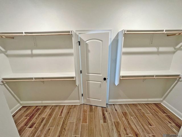 1232 Lakehaven Dr, Gonzales, LA 70737