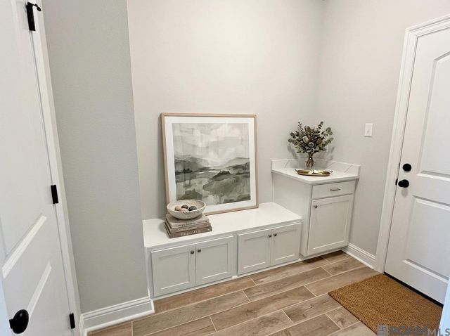 1232 Lakehaven Dr, Gonzales, LA 70737