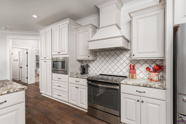 400 Rustic Live Oak Trail, Bonaire, GA 31005