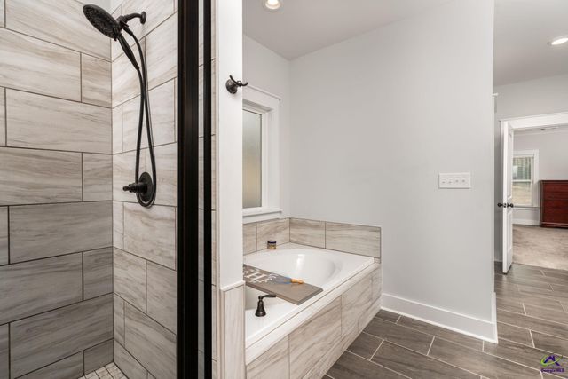 400 Rustic Live Oak Trail, Bonaire, GA 31005