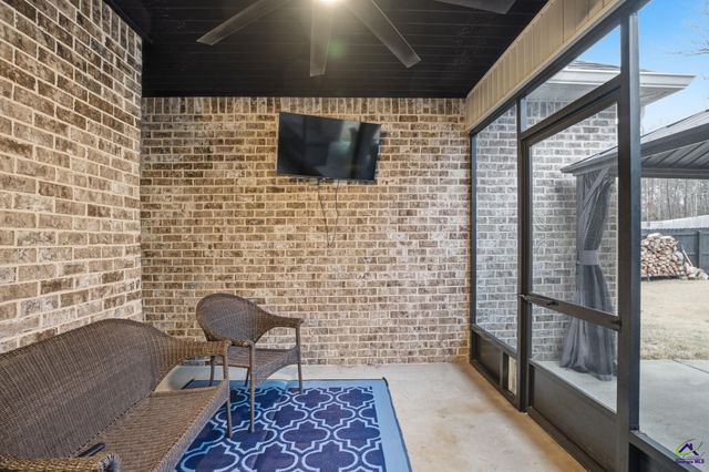 400 Rustic Live Oak Trail, Bonaire, GA 31005