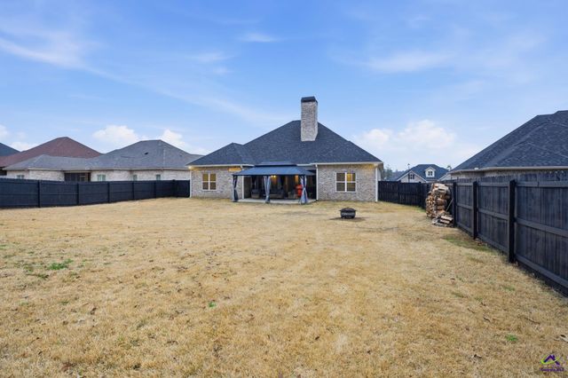 400 Rustic Live Oak Trail, Bonaire, GA 31005