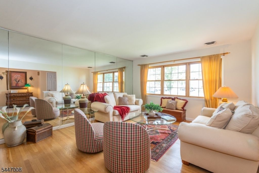 121 Bender Dr, Clifton City, NJ 07013 — photo 5