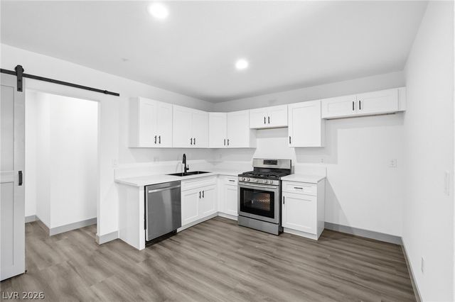 2008 Hassett Avenue, Las Vegas, NV 89104