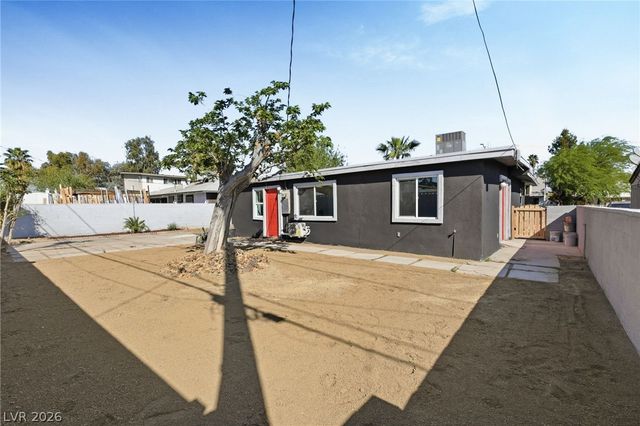 2008 Hassett Avenue, Las Vegas, NV 89104