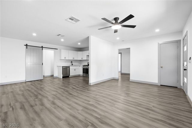 2008 Hassett Avenue, Las Vegas, NV 89104