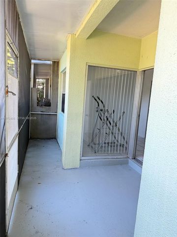 2035 NW 46th Ave D103, Lauderhill, FL 33313