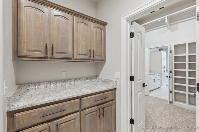 712 E 149th Street S, Glenpool, OK 74033