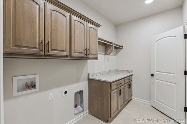 712 E 149th Street S, Glenpool, OK 74033