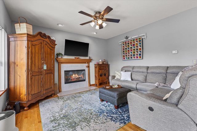 5736 84th STREET, Kenosha, WI 53142