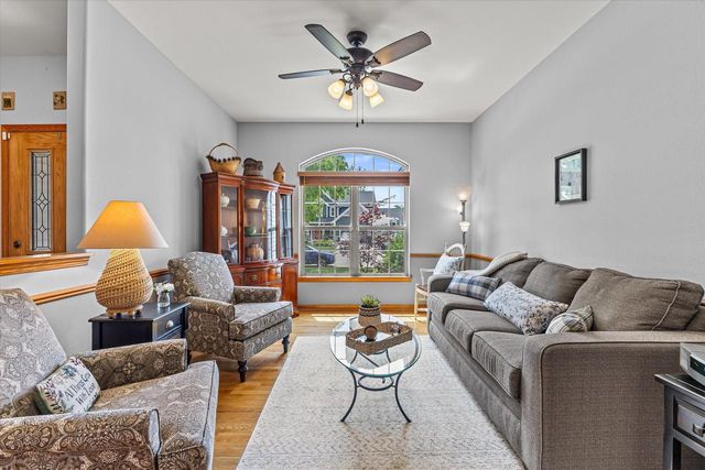 5736 84th STREET, Kenosha, WI 53142