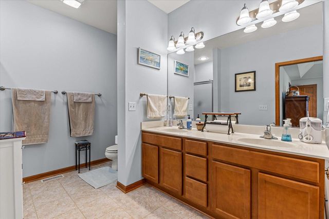 5736 84th STREET, Kenosha, WI 53142