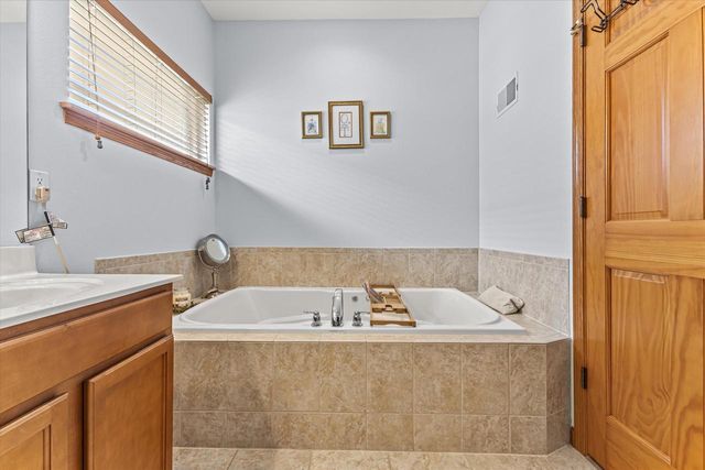 5736 84th STREET, Kenosha, WI 53142