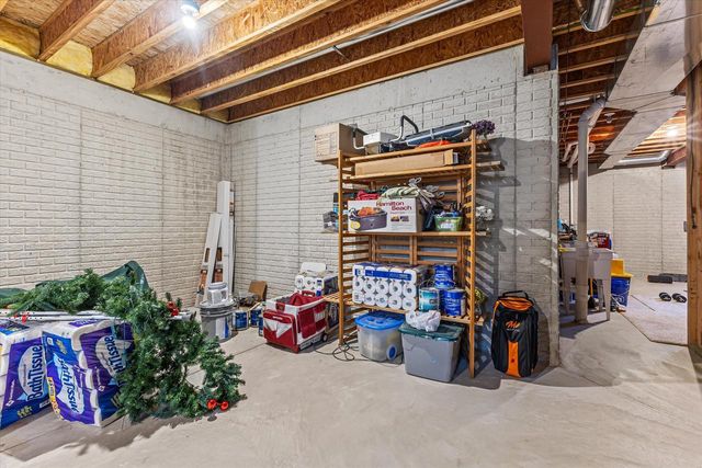 5736 84th STREET, Kenosha, WI 53142