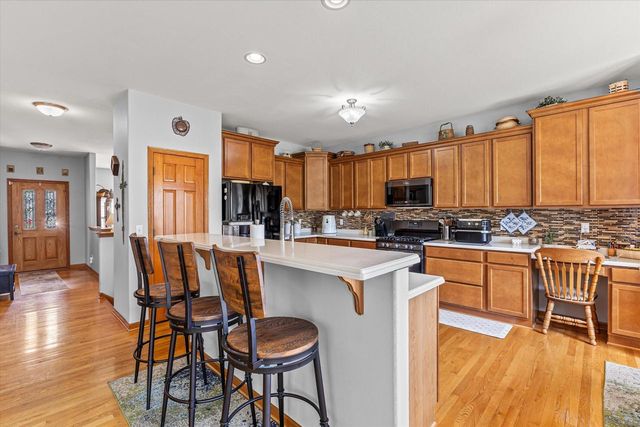 5736 84th STREET, Kenosha, WI 53142