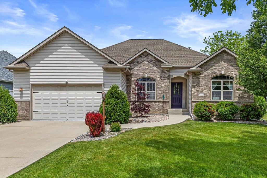 5736 84th STREET, Kenosha, WI 53142