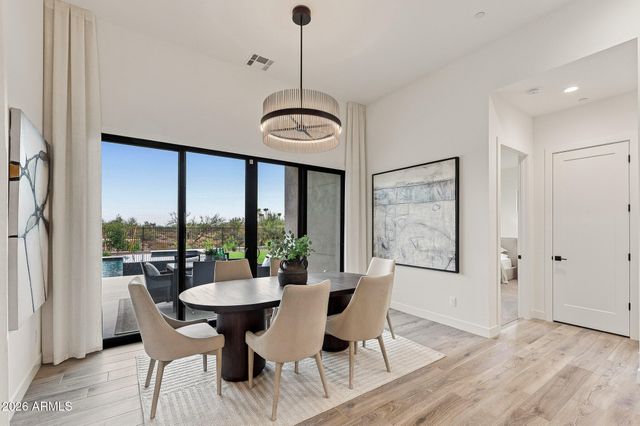 1708 E CREEK CANYON Road, Phoenix, AZ 85086
