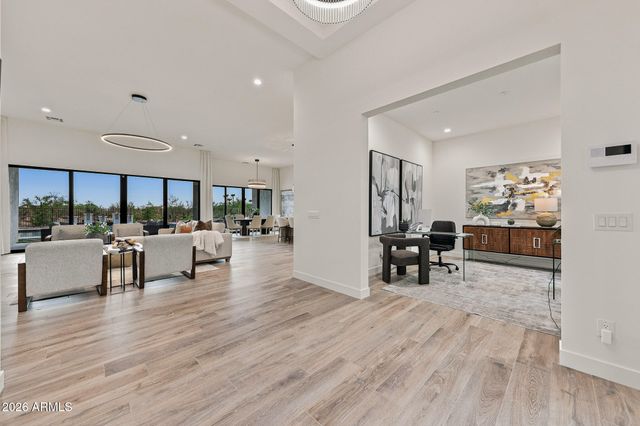 1708 E CREEK CANYON Road, Phoenix, AZ 85086