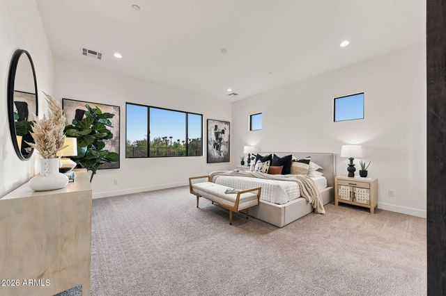 1708 E CREEK CANYON Road, Phoenix, AZ 85086