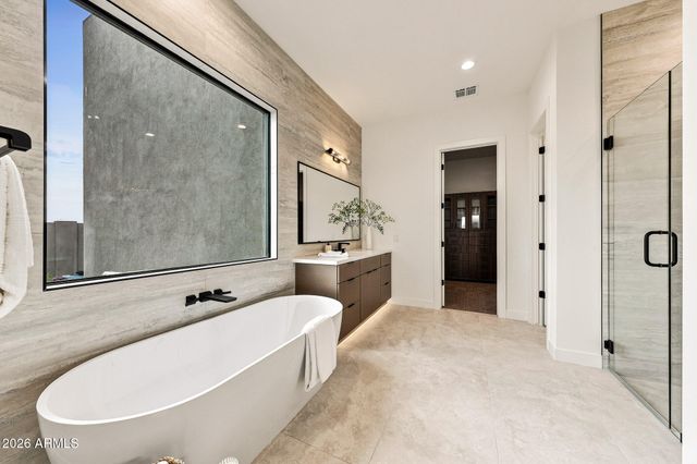 1708 E CREEK CANYON Road, Phoenix, AZ 85086