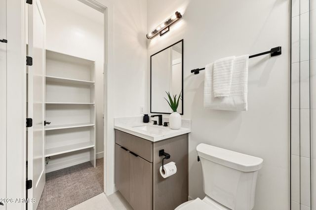 1708 E CREEK CANYON Road, Phoenix, AZ 85086