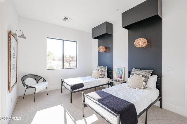 1708 E CREEK CANYON Road, Phoenix, AZ 85086